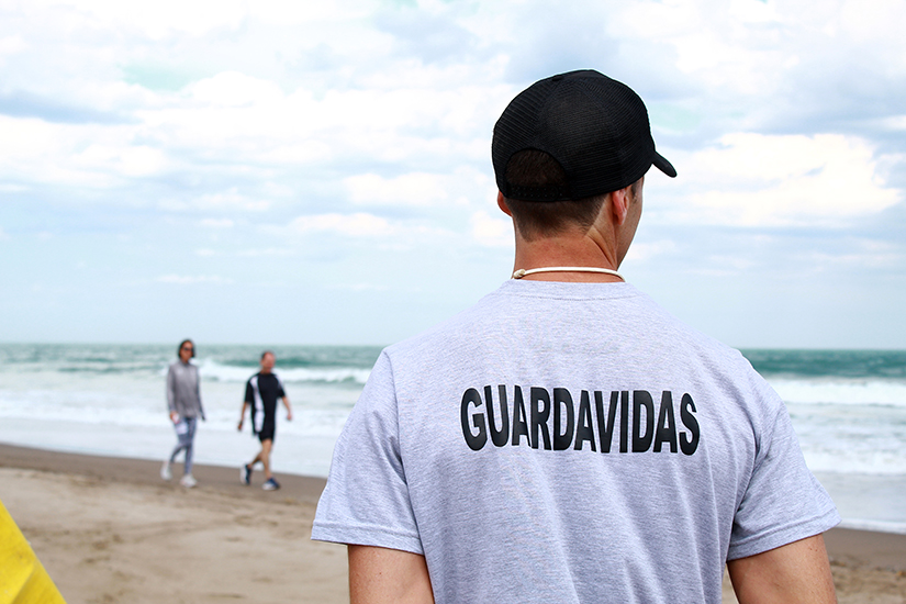 Hoy Comienza El Servicio De Guardavidas En La Playa Ecos Diarios Necochea