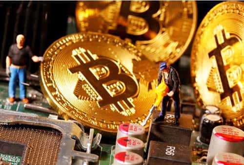 El Bitcoin superó por primera vez los USD 72.000 y gana más del 70% en el año