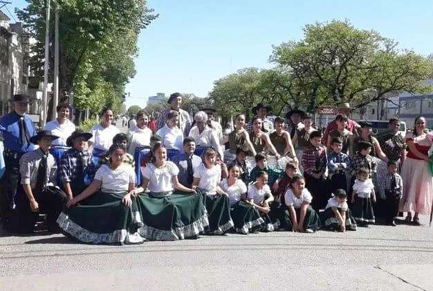 Sesenta años de folclore tradicional