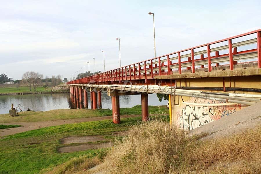 Se demorarán las mejoras en el puente Rocha