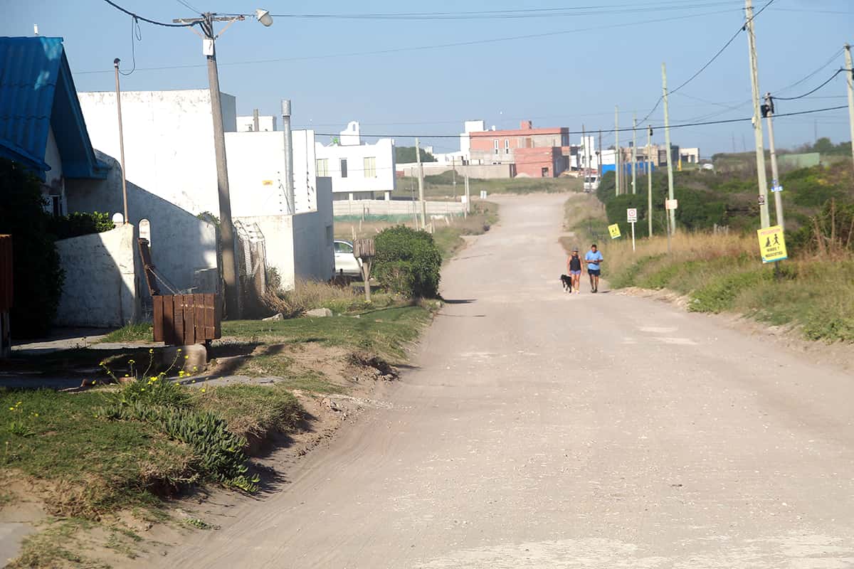 Daños y robos en casas del barrio Bahía de los Vientos