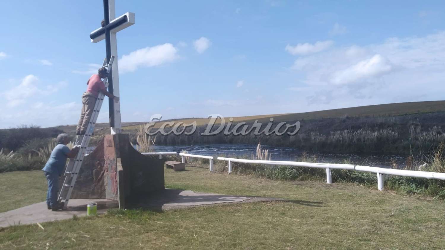 Un vía crucis por el río y la Pasión Viviente en Quequén