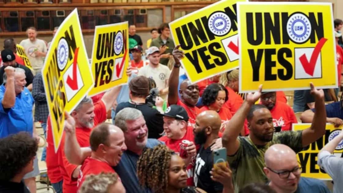 En el sur de los Estados Unidos, los trabajadores buscan afiliación sindical