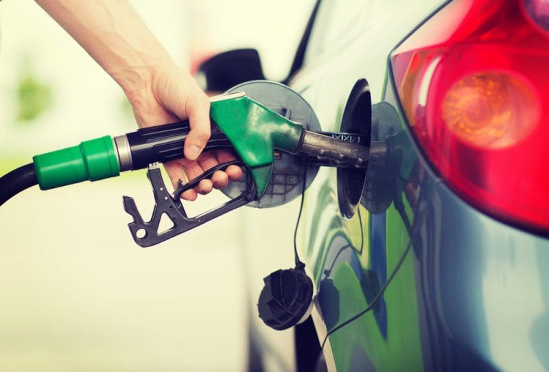 Comienza a sentirse la escasez de combustible debido al cupo impuesto a las estaciones de servicio