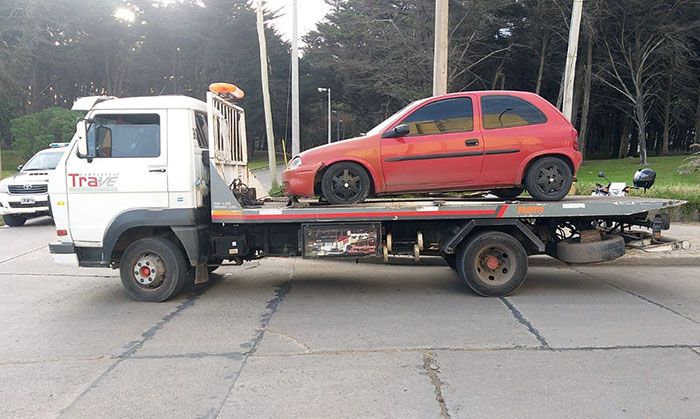 Secuestran autos en operativos