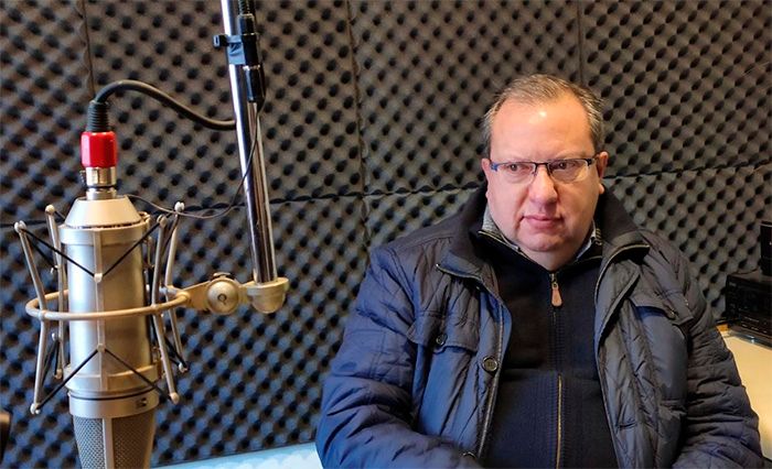 “Hay gente que vive de la política y no quiere que nada cambie”