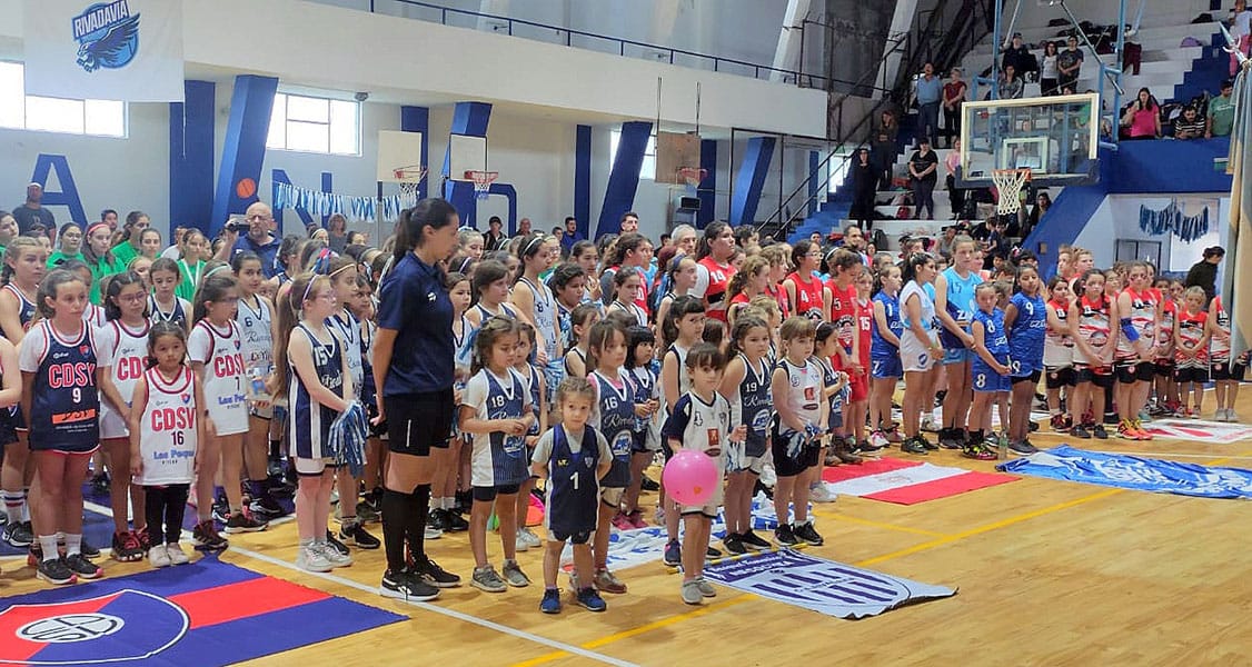 Se realizó el 17º encuentro de minibasquet femenino en el Piso de los Deportes