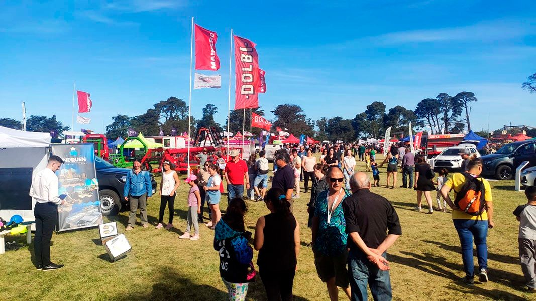 El público demostró apoyo al campo en el cierre de la Expo Rural
