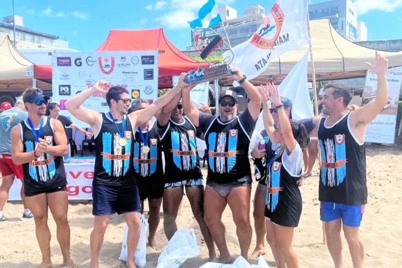 Los guardavidas campeones en torneo de salvataje máster en Mar del Plata
