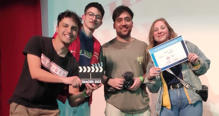 La entrega de premios. Agustina, Gastón, Nazareno y Nahuel, de Atlanta Audiovisual
