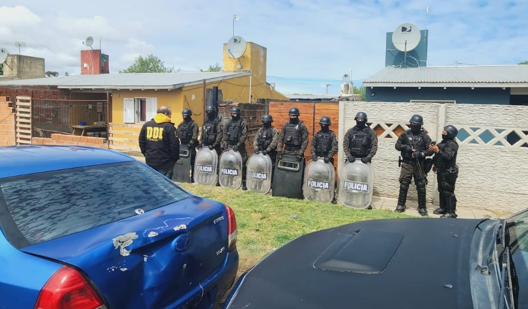 Allanamiento en el barrio 36 viviendas de Quequén